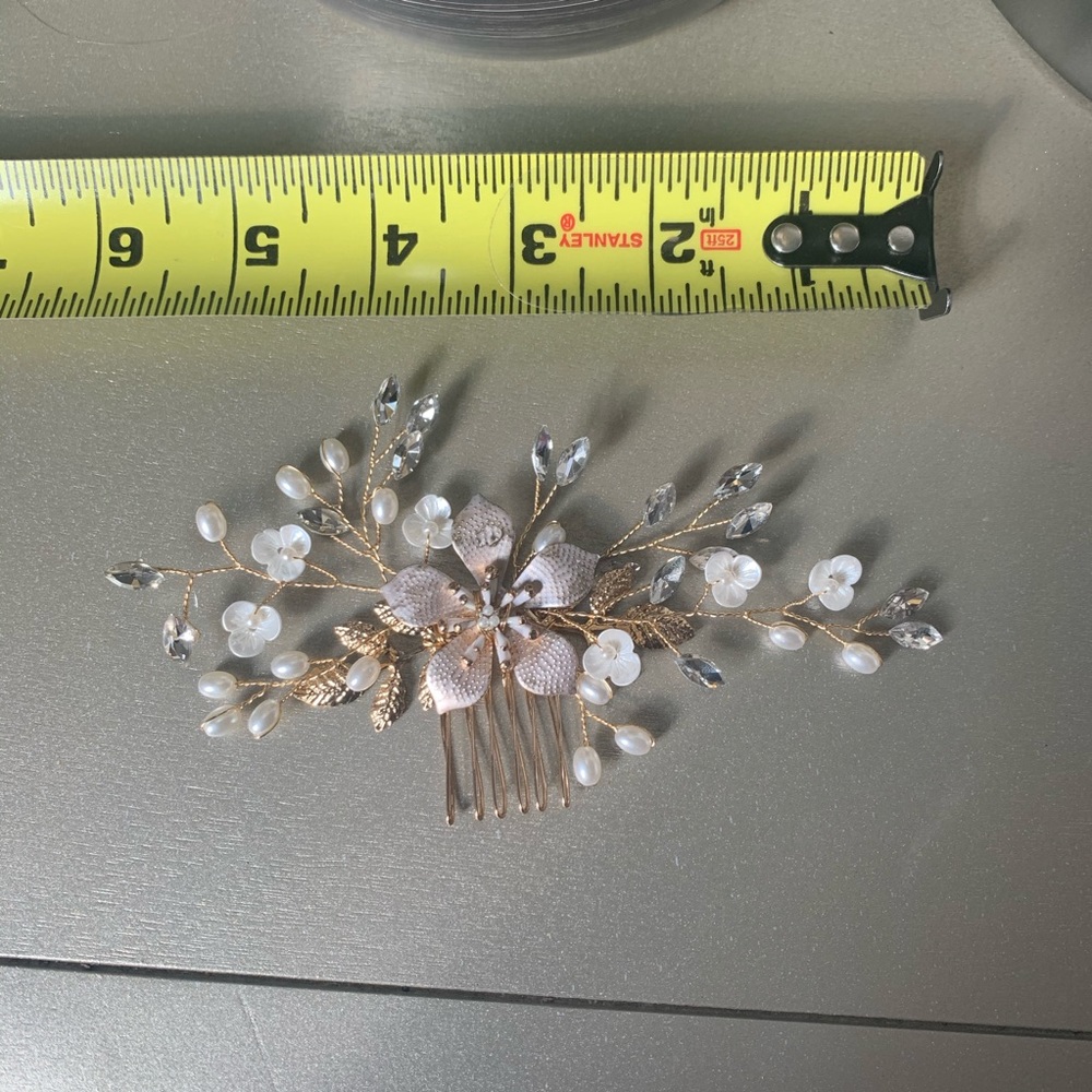 Gold & antique gold Flower Bridal comb - Picture 4 of 6